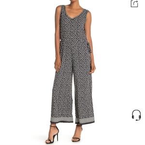 Max studio Sleeveless Culotte Jumpsuit In Black/cream Orchid Field